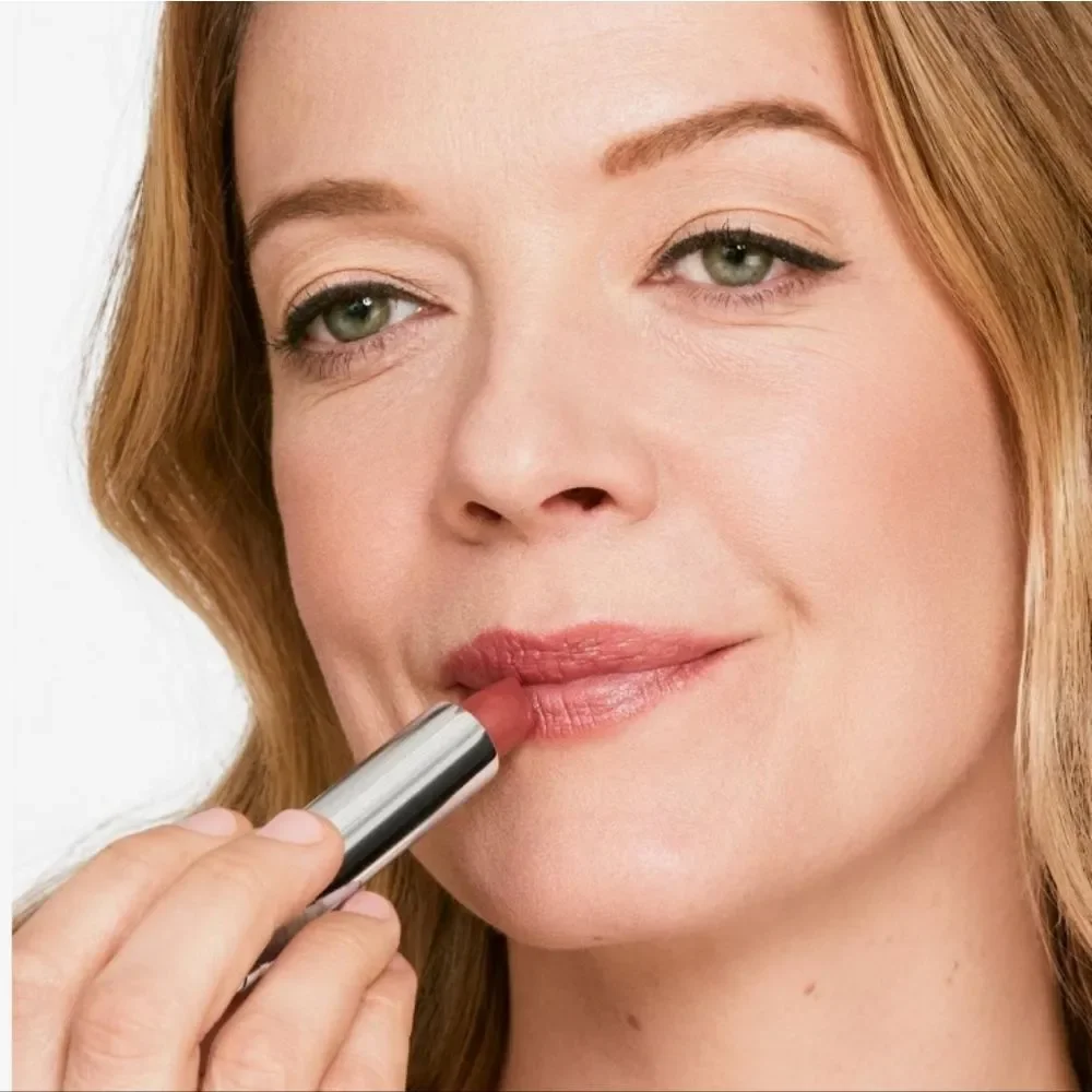 Clinique Dramatically Different Shaping Lip‎ Colour Lipstick